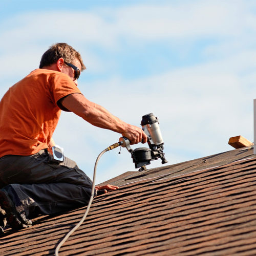 roofer-installing-a-new-roof-warren-ri